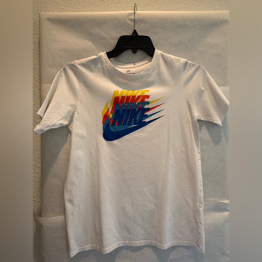 Nike White Tee with Swoosh Logo - Boys XL